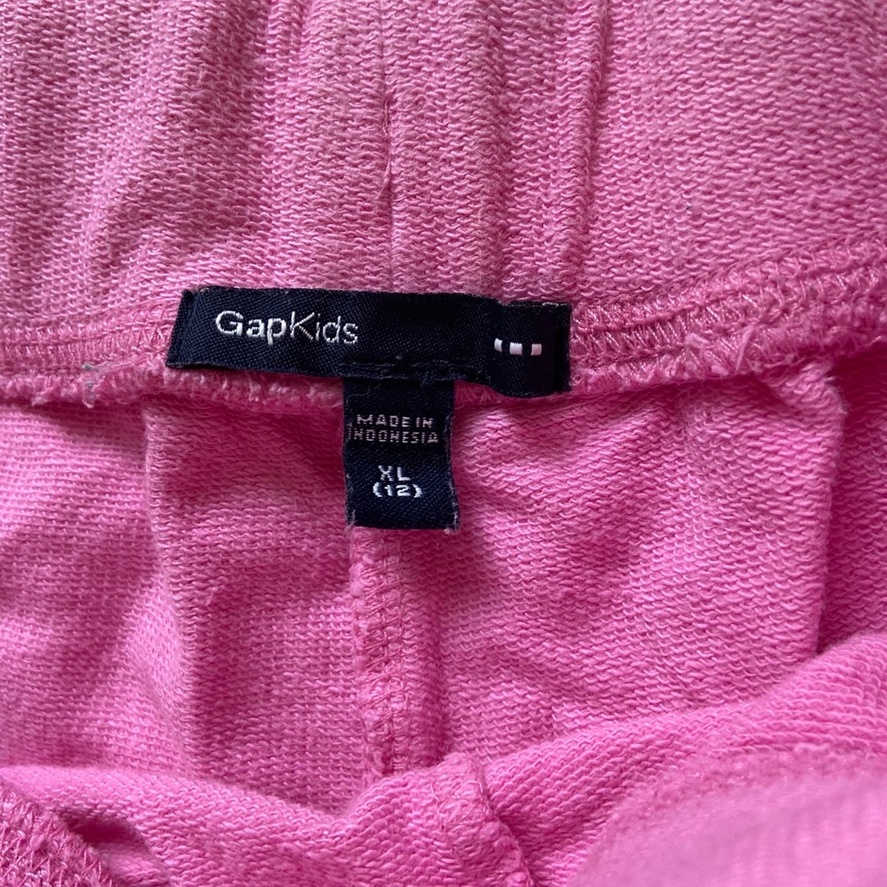 Pink Gap Shorts - Picture 3 of 3
